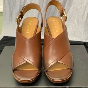 Coach Bristol Heel size 9.5M Brown, new in Box
